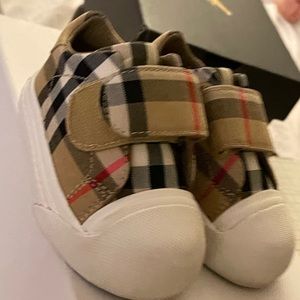 Toddler Burberry sneakers